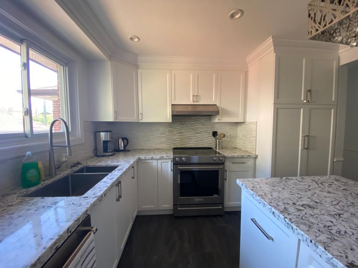 Yonge And Finch Subway !P Cozy & Quiet Private Bdr With Private Bathroom Toronto Exteriör bild